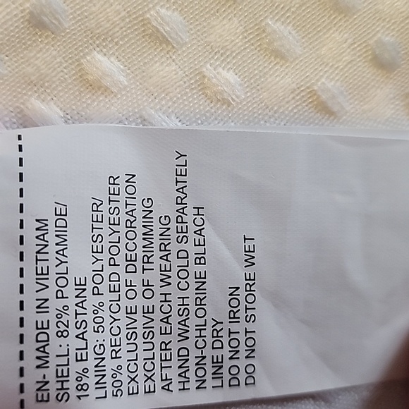 Nike brand one-piece swimsuit, pink, size M - Picture 10 of 10